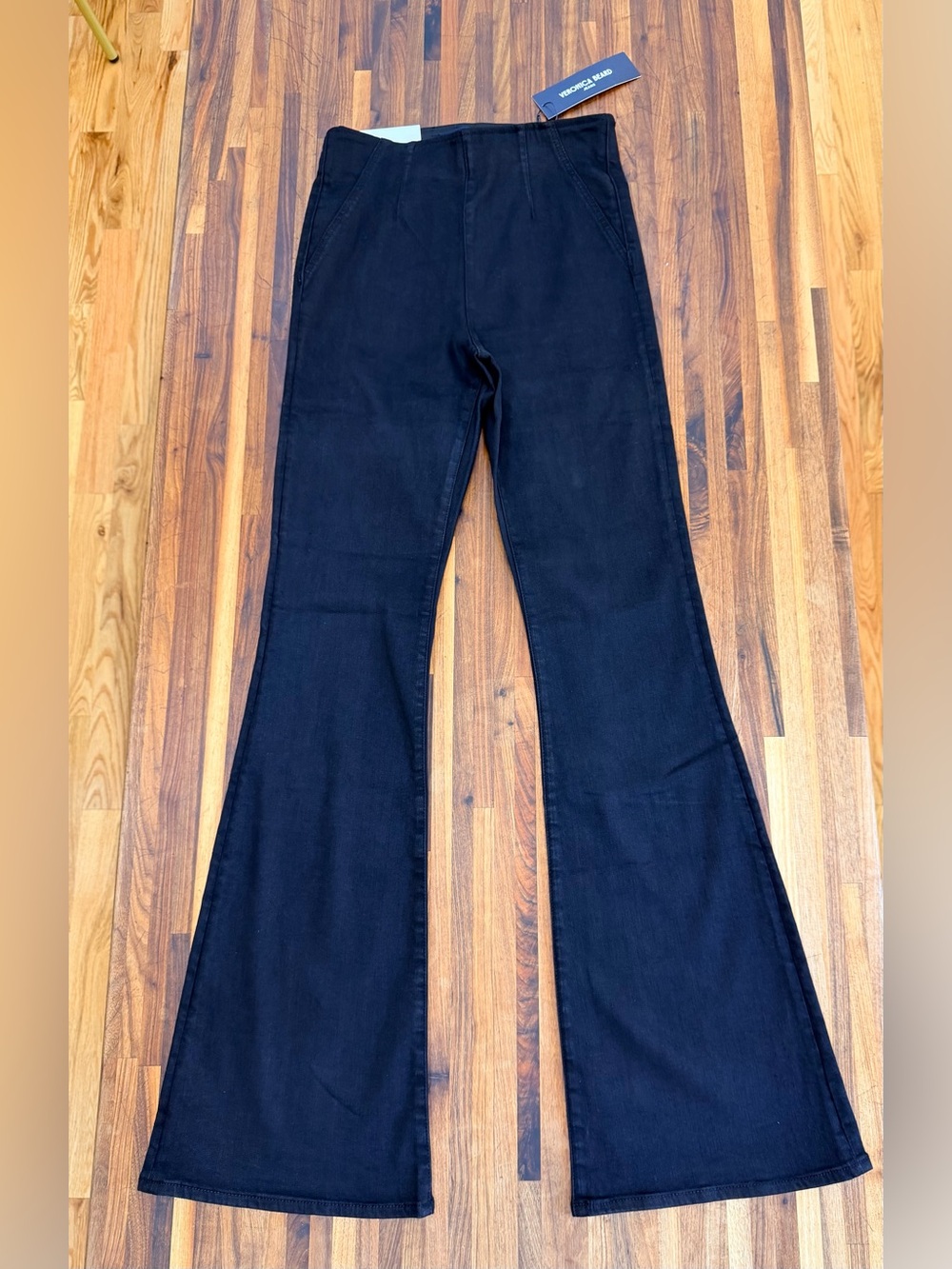 NWT - Veronica Beard Beverly Off-Duty Skinny Flare Jeans - Onyx - Small